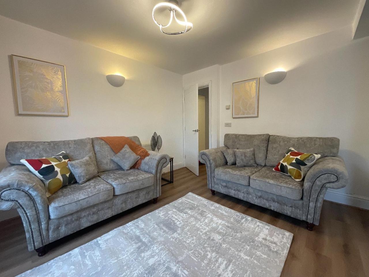 Gregory Flats No. 1, By Homeinspire Looe Buitenkant foto